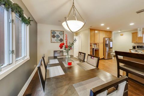 Tiny photo for 4327 WENONAH Avenue, Stickney, IL 60402 (MLS # 12542365)