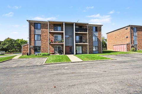 Tiny photo for 280 Canterbury Lane #5, Bolingbrook, IL 60440 (MLS # 12778606)