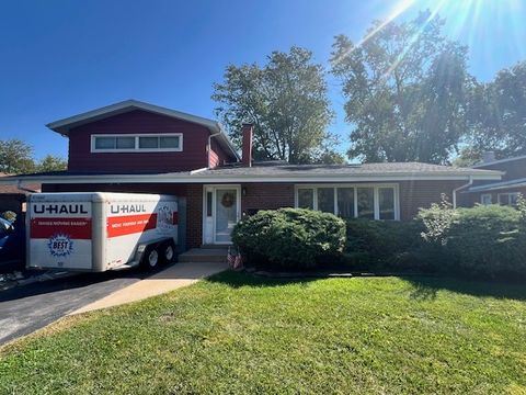 Photo of 20313 KEDZIE Avenue, Olympia Fields, IL 60461 (MLS # 12491250)