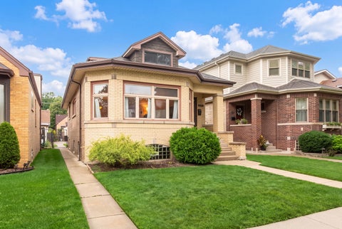 Tiny photo for 6716 N Octavia Avenue, Chicago, IL 60631 (MLS # 12751735)