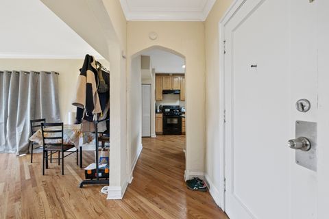 Tiny photo for 6457 N California Avenue #3, Chicago, IL 60645 (MLS # 12419576)