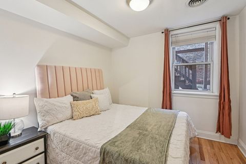 Tiny photo for 945 W Gordon Terrace #GE, Chicago, IL 60613 (MLS # 12600993)