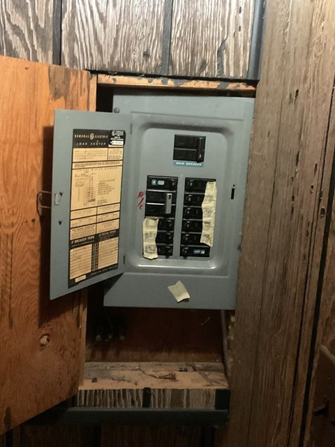 Tiny photo for 604 Exchange Avenue, Calumet City, IL 60409 (MLS # 12540282)