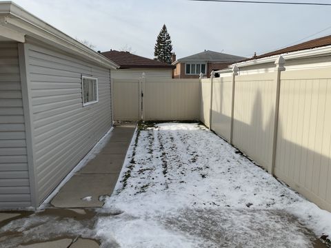 Tiny photo for 604 Exchange Avenue, Calumet City, IL 60409 (MLS # 12540282)