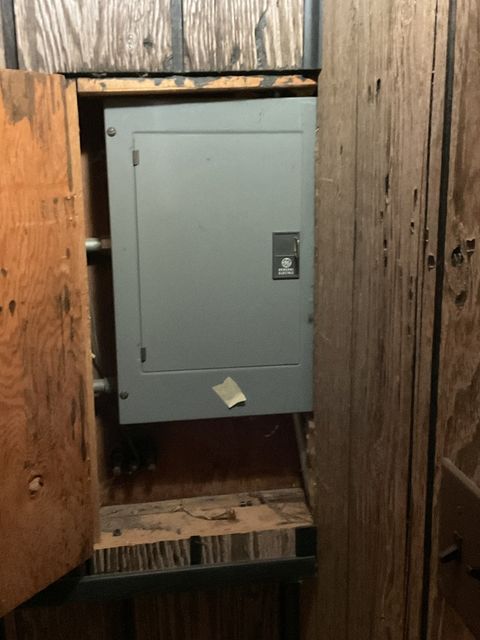 Tiny photo for 604 Exchange Avenue, Calumet City, IL 60409 (MLS # 12540282)