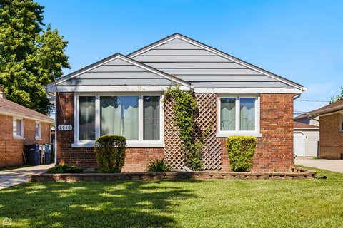 Photo of 8940 S Utica Avenue, Evergreen Park, IL 60805 (MLS # 12678535)