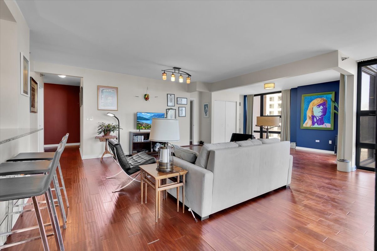 1160 S Michigan Avenue 3107