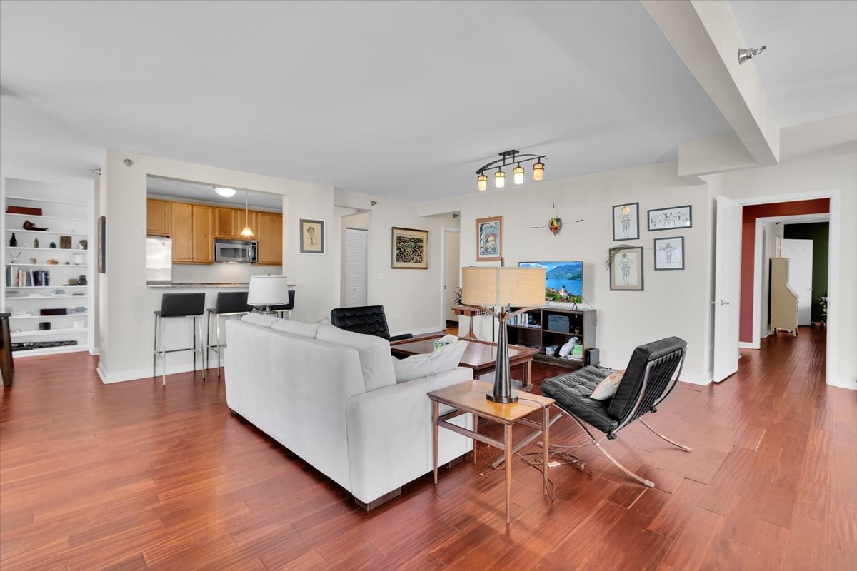 1160 S Michigan Avenue 3107