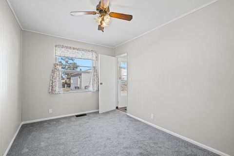 Tiny photo for 34 Golfview Lane, Carpentersville, IL 60110 (MLS # 12568916)