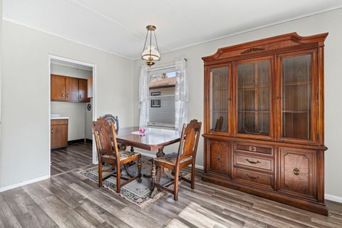 Tiny photo for 34 Golfview Lane, Carpentersville, IL 60110 (MLS # 12568916)