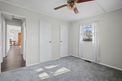 Tiny photo for 34 Golfview Lane, Carpentersville, IL 60110 (MLS # 12568916)