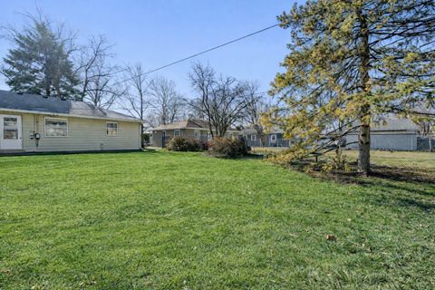Tiny photo for 34 Golfview Lane, Carpentersville, IL 60110 (MLS # 12568916)