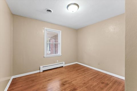 Tiny photo for 1106 W Kirby Avenue, Champaign, IL 61821 (MLS # 12474606)