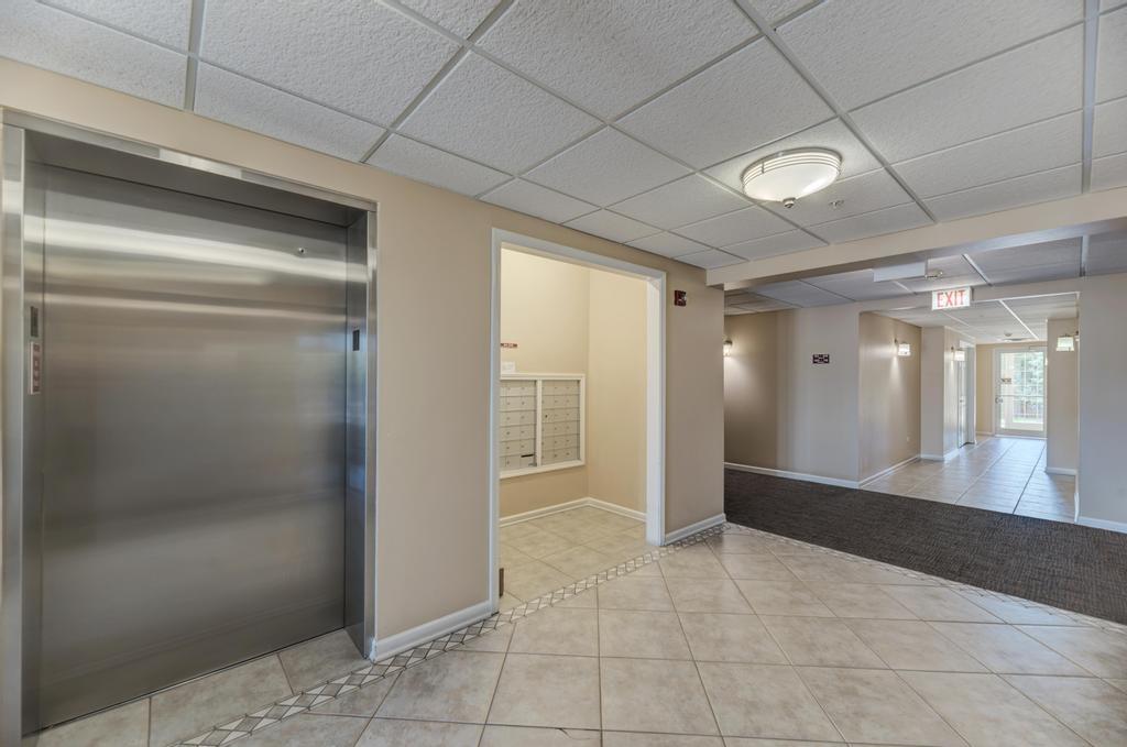 601 W Rand Road 106