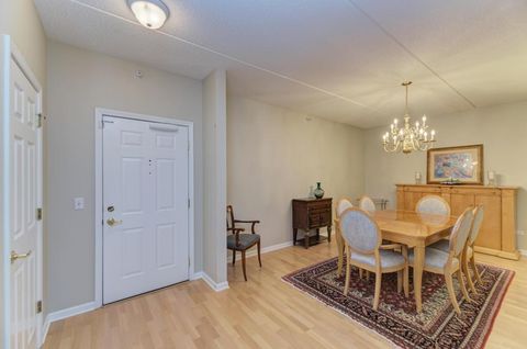 Tiny photo for 601 W Rand Road #106, Arlington Heights, IL 60004 (MLS # 12637241)