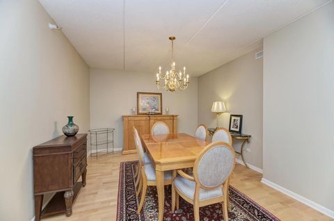 Tiny photo for 601 W Rand Road #106, Arlington Heights, IL 60004 (MLS # 12637241)