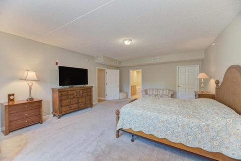 Tiny photo for 601 W Rand Road #106, Arlington Heights, IL 60004 (MLS # 12637241)
