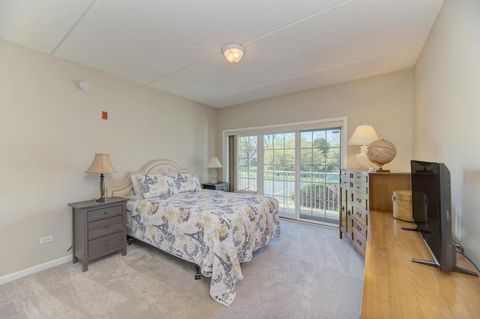 Tiny photo for 601 W Rand Road #106, Arlington Heights, IL 60004 (MLS # 12637241)