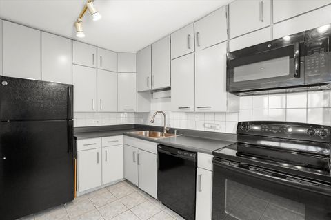 Tiny photo for 3930 N Pine Grove Avenue #1612, Chicago, IL 60613 (MLS # 12421266)