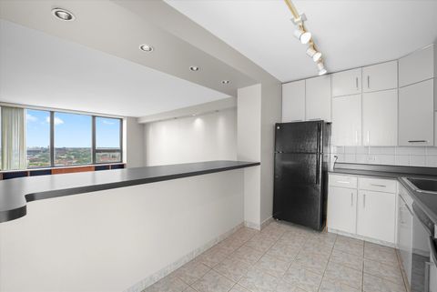Tiny photo for 3930 N Pine Grove Avenue #1612, Chicago, IL 60613 (MLS # 12421266)