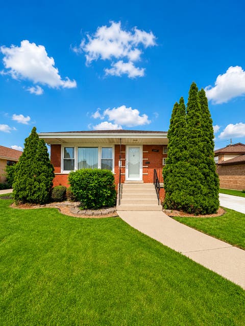 Photo of 11401 S Lawndale Avenue, Chicago, IL 60655 (MLS # 12652415)
