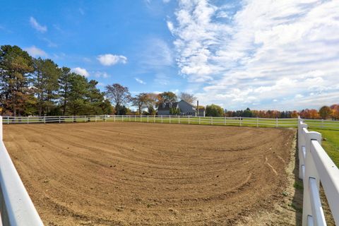 Tiny photo for 36968 N Thoroughbred Drive, Old Mill Creek, IL 60083 (MLS # 12517250)