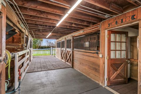 Tiny photo for 36968 N Thoroughbred Drive, Old Mill Creek, IL 60083 (MLS # 12517250)