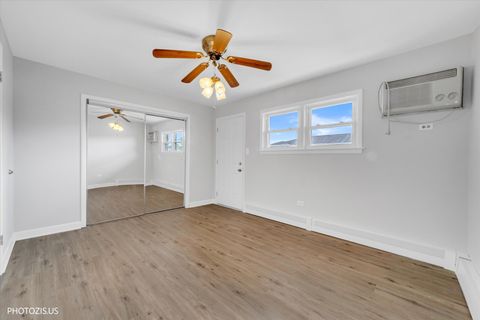 Tiny photo for 1111 Holiday Lane #3, Des Plaines, IL 60016 (MLS # 12655749)