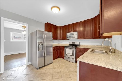 Tiny photo for 1111 Holiday Lane #3, Des Plaines, IL 60016 (MLS # 12655749)
