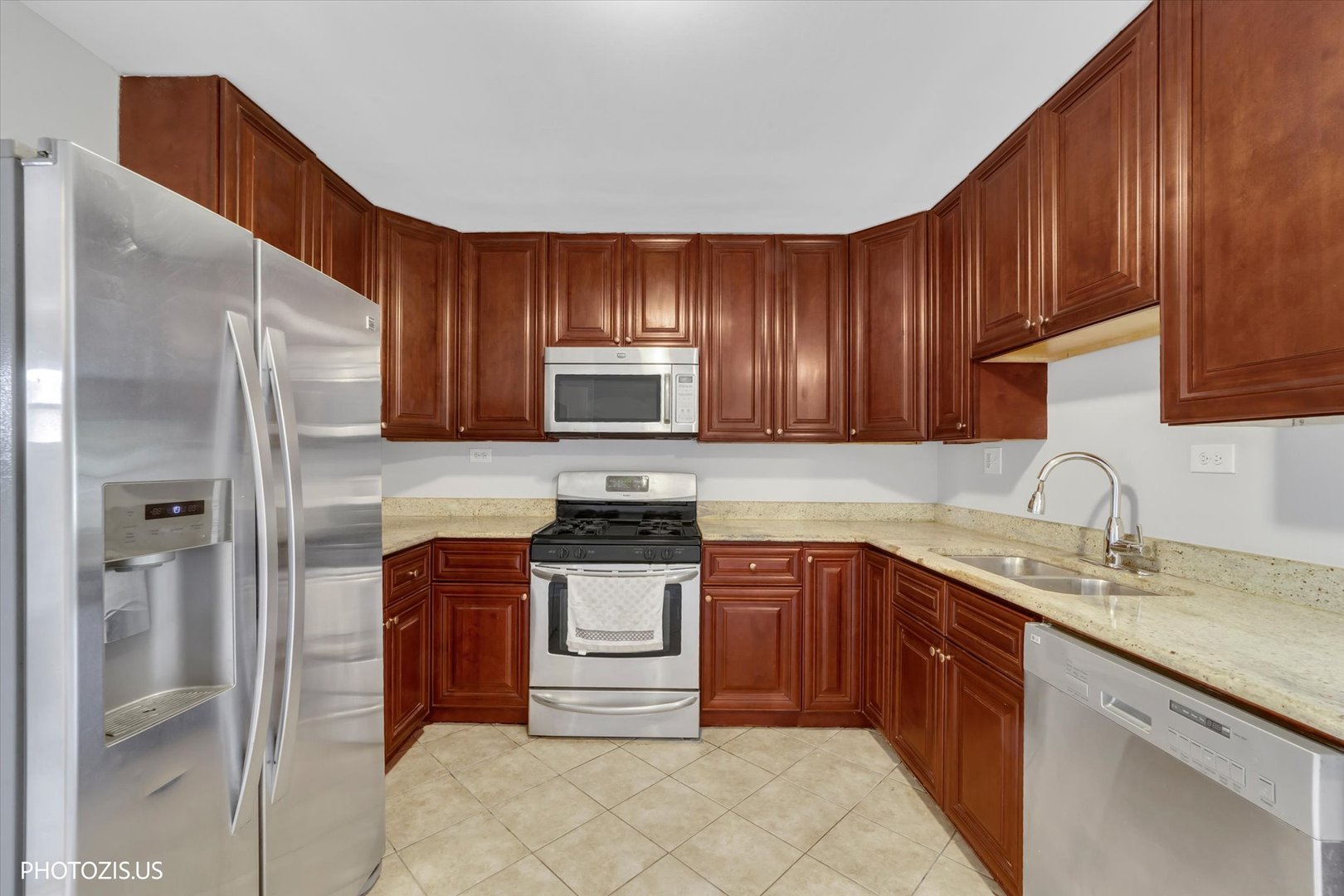 1111 Holiday Lane 3