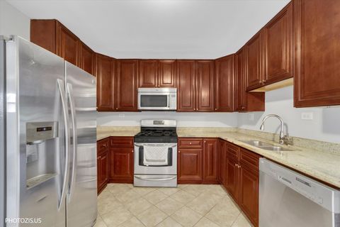 Tiny photo for 1111 Holiday Lane #3, Des Plaines, IL 60016 (MLS # 12655749)