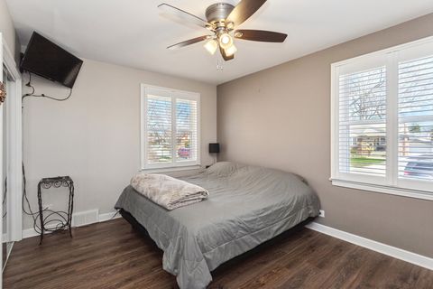 Tiny photo for 1558 Portsmouth Avenue, Westchester, IL 60154 (MLS # 12602224)