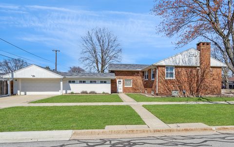 Tiny photo for 1558 Portsmouth Avenue, Westchester, IL 60154 (MLS # 12602224)