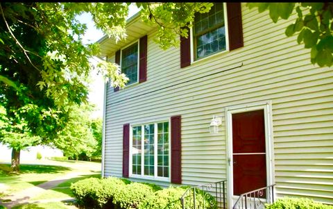 Photo of 4327 W Tara Circle, Peoria, IL 61615 (MLS # 12371293)