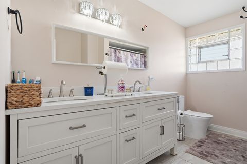 Tiny photo for 10459 S 81st Avenue, Palos Hills, IL 60465 (MLS # 12573537)