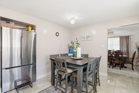 Tiny photo for 10459 S 81st Avenue, Palos Hills, IL 60465 (MLS # 12573537)