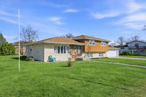Tiny photo for 10459 S 81st Avenue, Palos Hills, IL 60465 (MLS # 12573537)