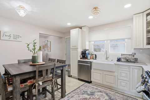 Tiny photo for 10459 S 81st Avenue, Palos Hills, IL 60465 (MLS # 12573537)