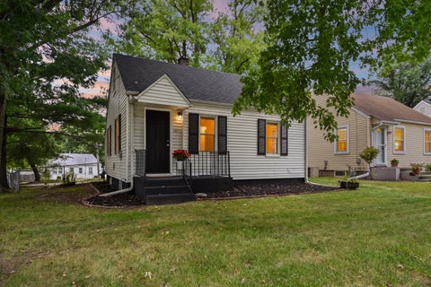 Photo of 4208 30th Street, Rock Island, IL 61201 (MLS # 12763063)