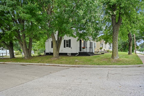 Tiny photo for 4208 30th Street, Rock Island, IL 61201 (MLS # 12763063)