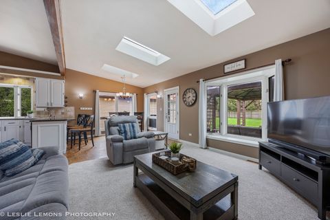 Tiny photo for 221 69th Street, Darien, IL 60561 (MLS # 12614546)