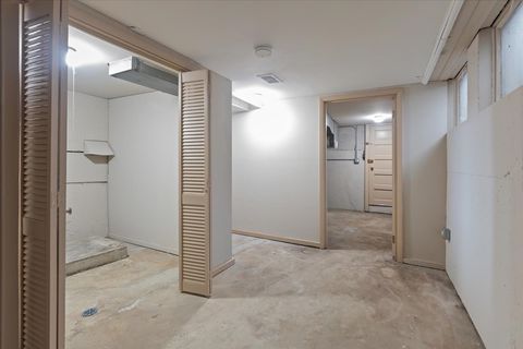 Tiny photo for 6745 N Saint Louis Avenue, Lincolnwood, IL 60712 (MLS # 12597158)