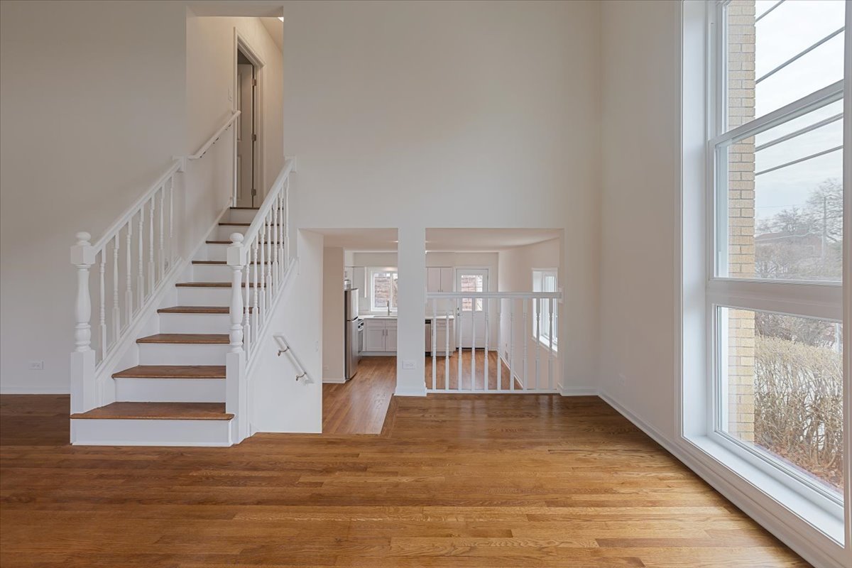 6745 N Saint Louis Avenue