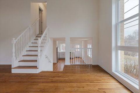 Tiny photo for 6745 N Saint Louis Avenue, Lincolnwood, IL 60712 (MLS # 12597158)