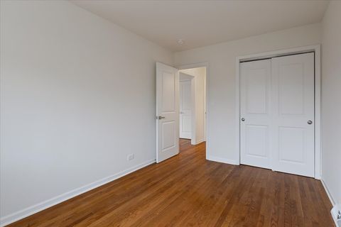 Tiny photo for 6745 N Saint Louis Avenue, Lincolnwood, IL 60712 (MLS # 12597158)