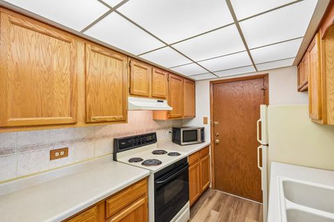 Tiny photo for 12809 Carriage Lane #12, Crestwood, IL 60418 (MLS # 12641613)