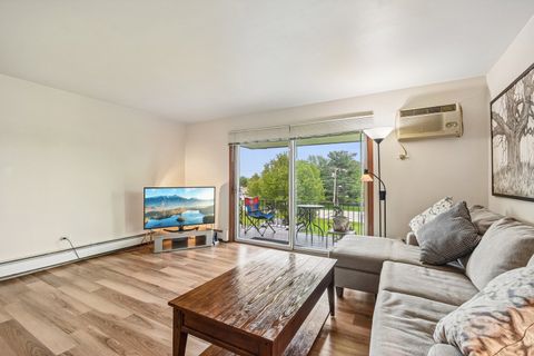 Tiny photo for 12809 Carriage Lane #12, Crestwood, IL 60418 (MLS # 12641613)