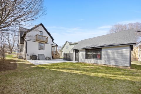 Tiny photo for 313 S 1st Street, West Dundee, IL 60118 (MLS # 12602587)