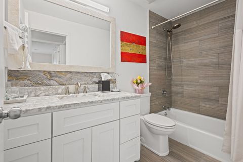 Tiny photo for 9460 Dee Road #2H, Des Plaines, IL 60016 (MLS # 12598667)