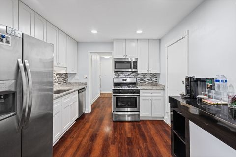 Tiny photo for 9460 Dee Road #2H, Des Plaines, IL 60016 (MLS # 12598667)